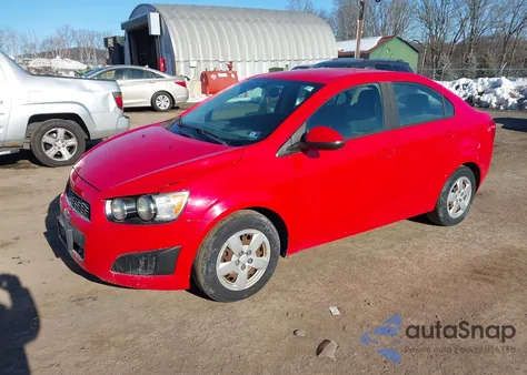 2015 Chevrolet Sonic Ls Auto z USA, uszkodzony, nr VIN 1G1JA5SGXF4104367